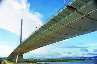 翔安区强力推进重大项目建设,图为马新大桥,其主体工程预计本月底完工